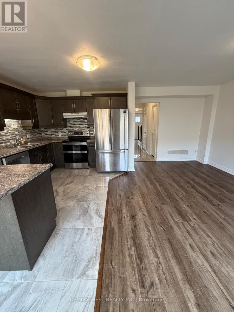 140 Monarch Street, Welland, Ontario  L3C 0G6 - Photo 10 - X12360373