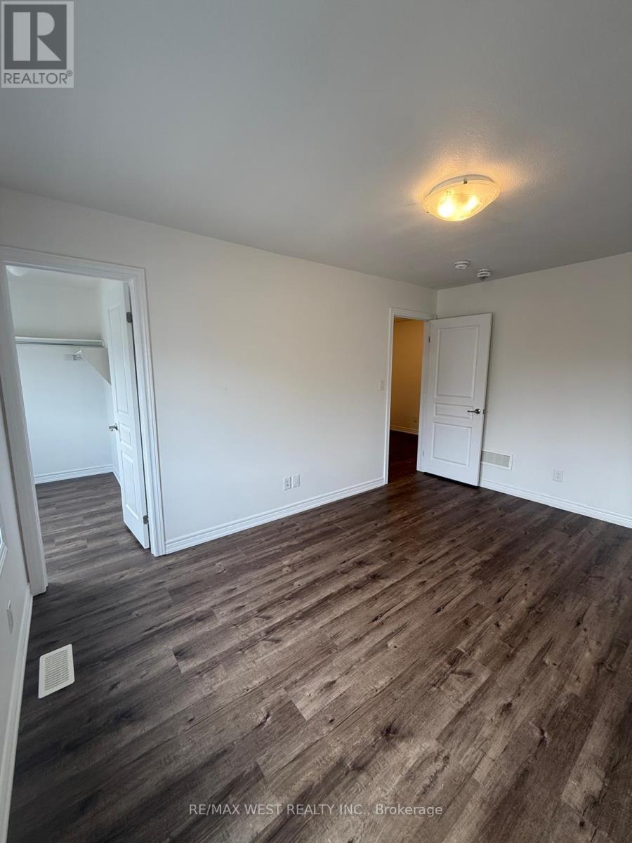 140 Monarch Street, Welland, Ontario  L3C 0G6 - Photo 18 - X12360373