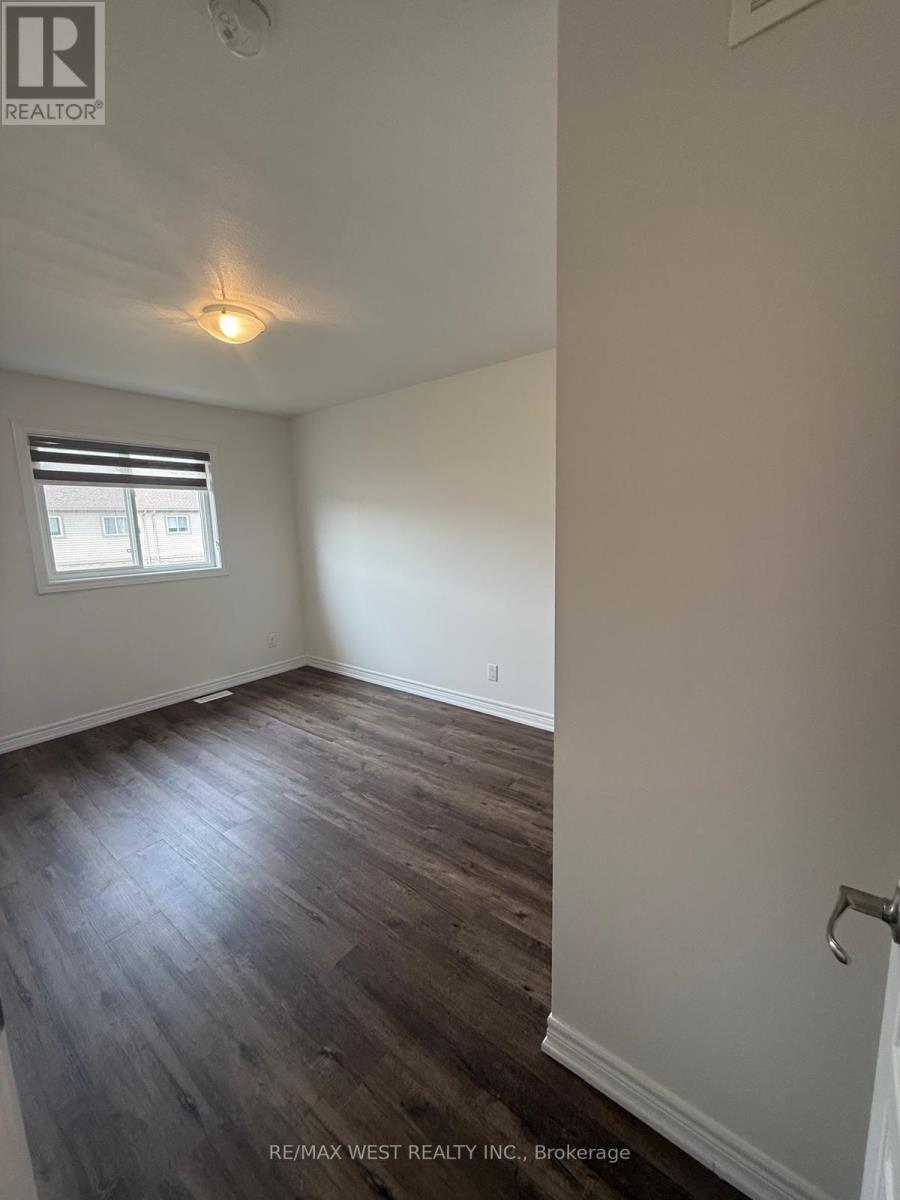 140 Monarch Street, Welland, Ontario  L3C 0G6 - Photo 22 - X12360373