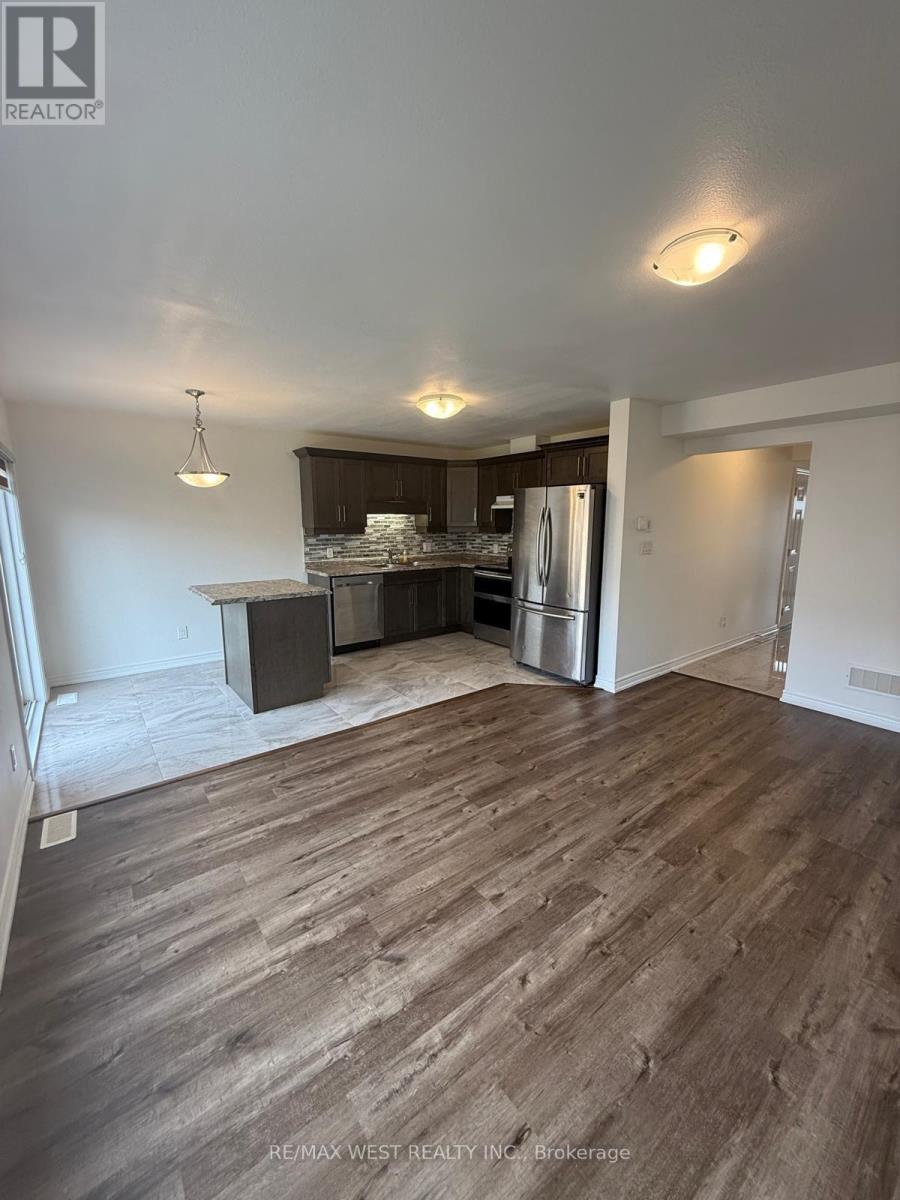 140 Monarch Street, Welland, Ontario  L3C 0G6 - Photo 8 - X12360373