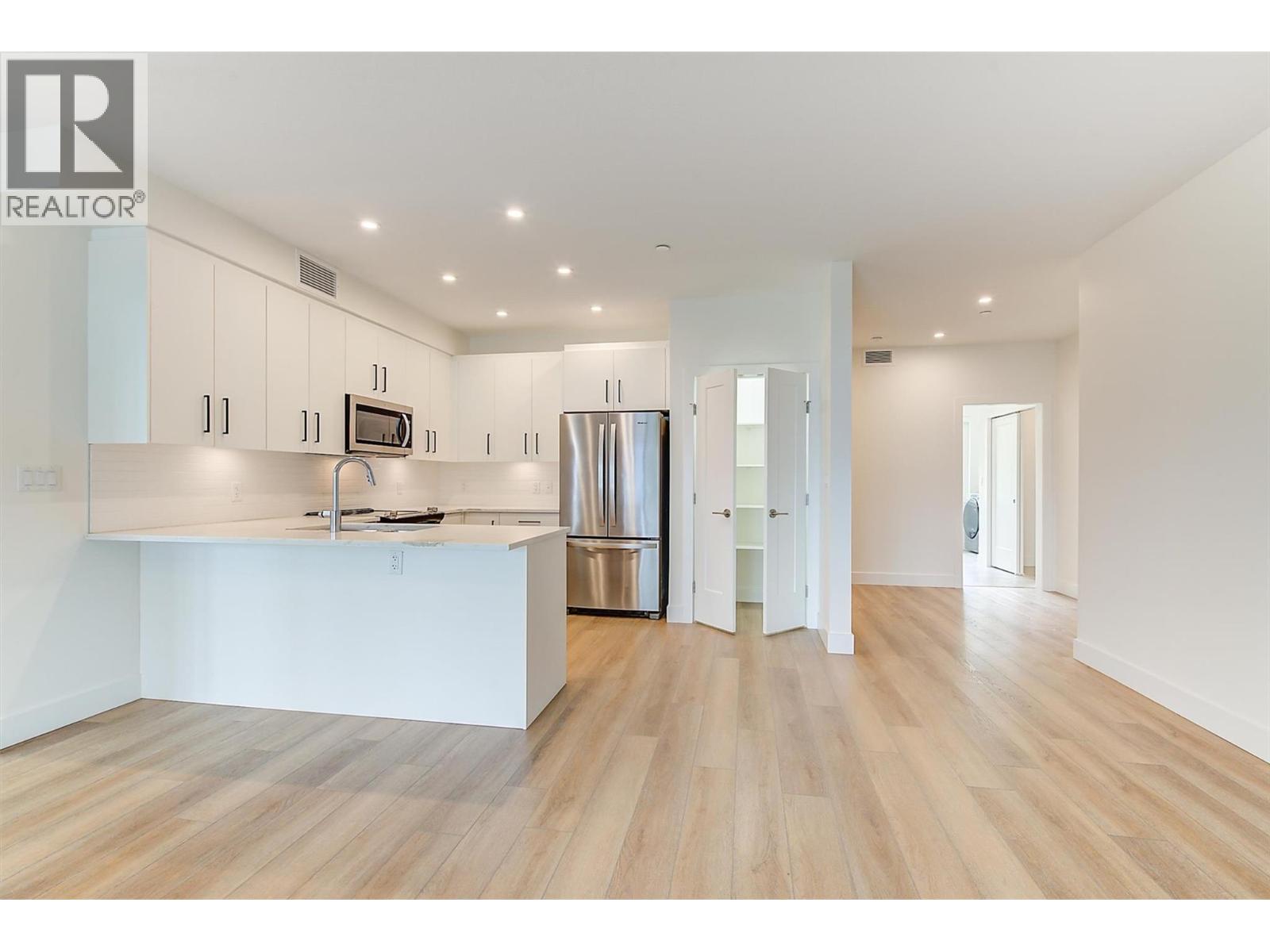 3434 Mckinley Beach Drive Unit# 309, Kelowna, British Columbia  V1V 0H3 - Photo 13 - 10360264
