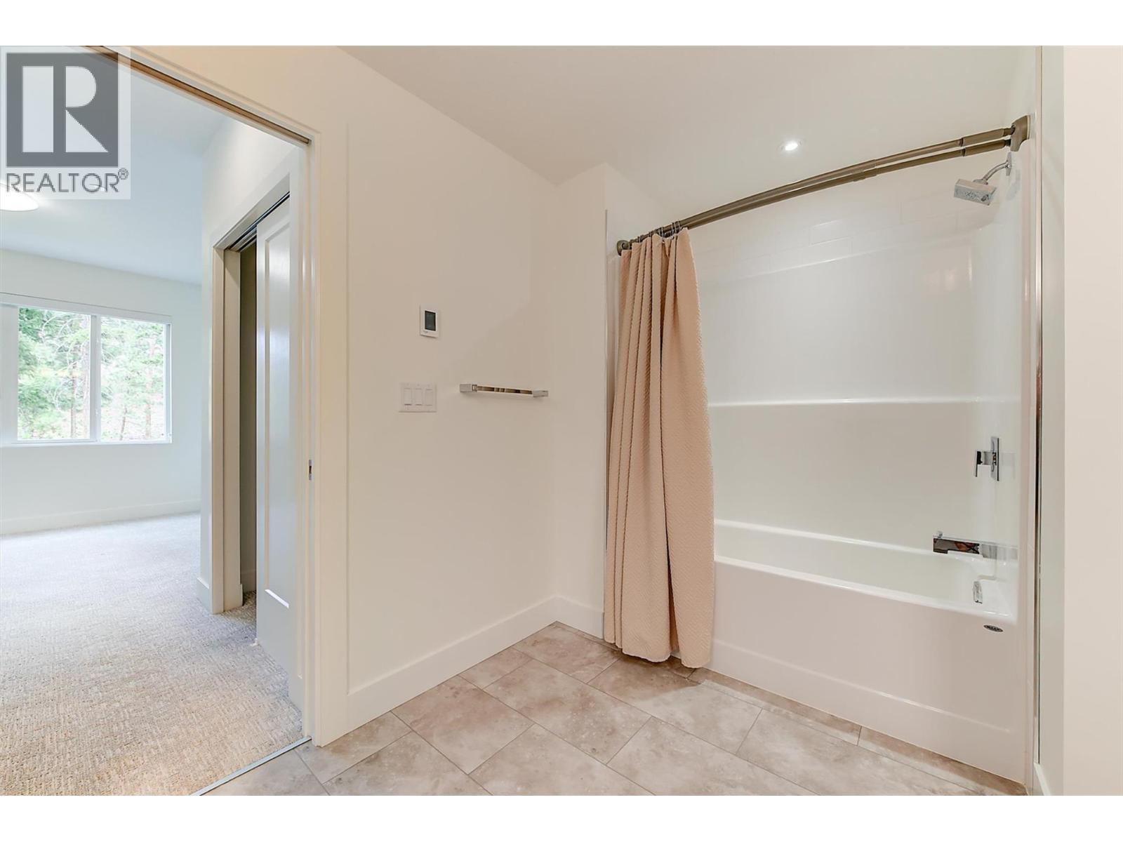 3434 Mckinley Beach Drive Unit# 309, Kelowna, British Columbia  V1V 0H3 - Photo 39 - 10360264