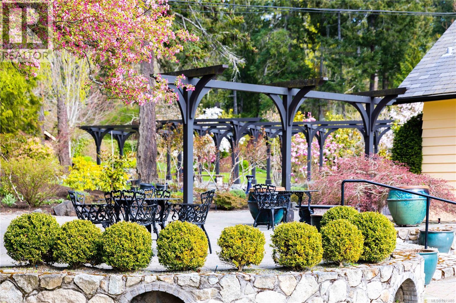 605 Towner Park Rd, North Saanich, British Columbia  V8L 5L7 - Photo 16 - 1011485