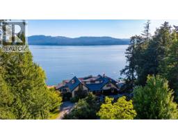 605 Towner Park Rd Deep Cove, North Saanich, Ca