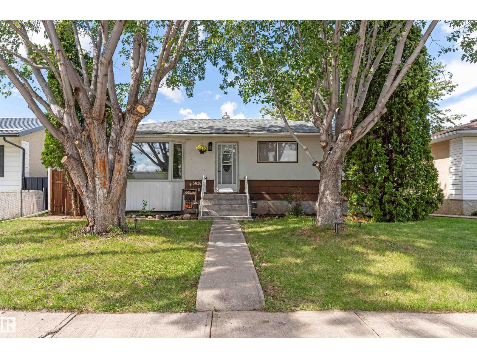5614 48a ST, Vegreville, Alberta