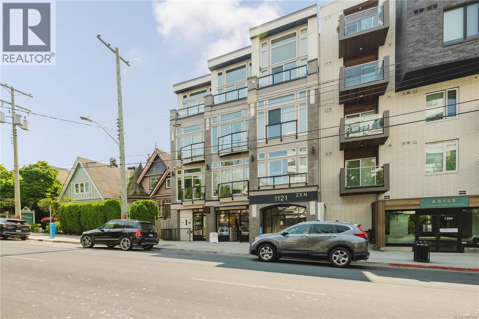 308 1121 Fort St, Victoria, British Columbia  V8V 3K9 - Photo 2 - 1008948