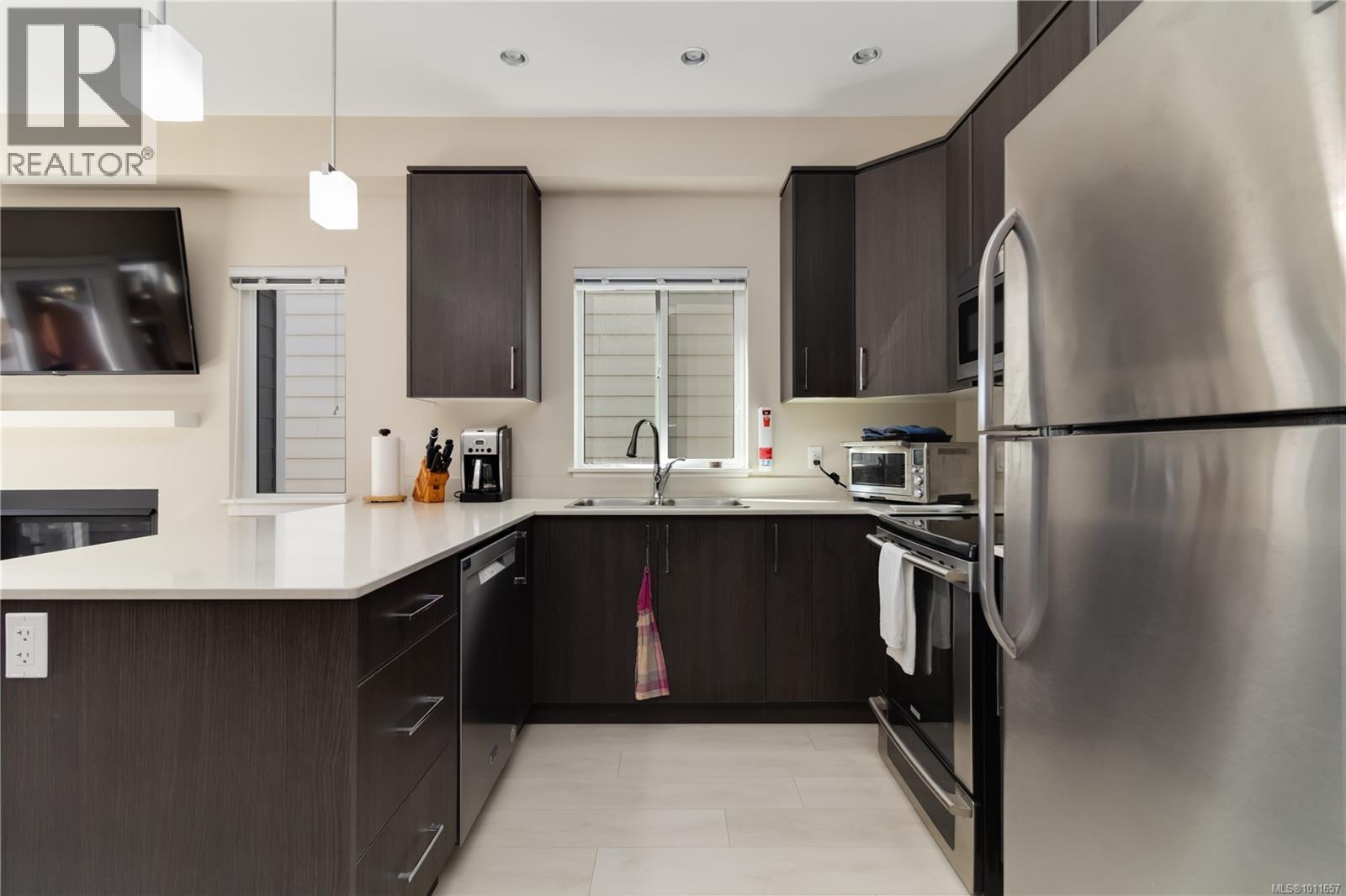 Property at 913 Fulmar Rise image 5