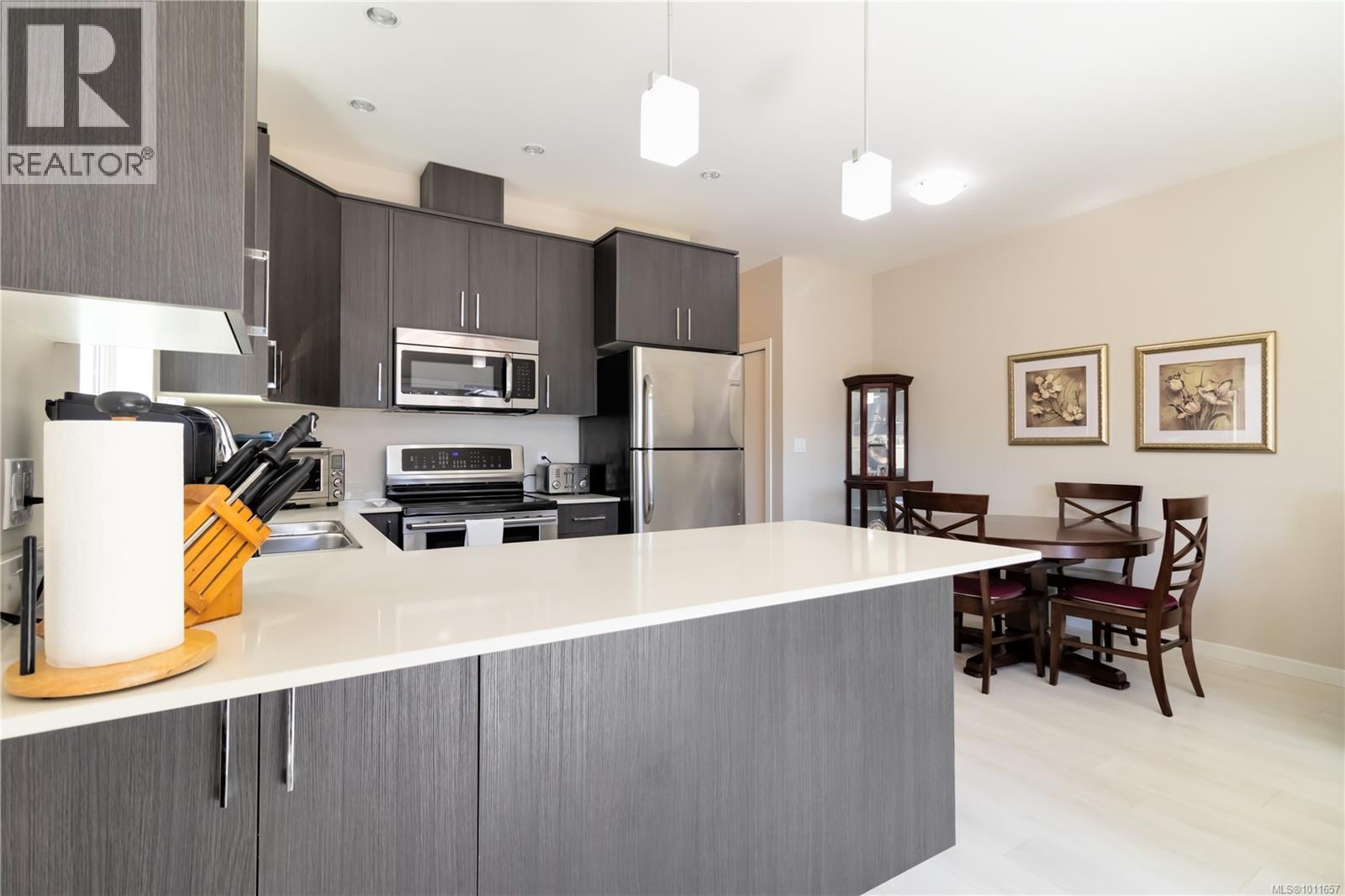 Property at 913 Fulmar Rise image 4