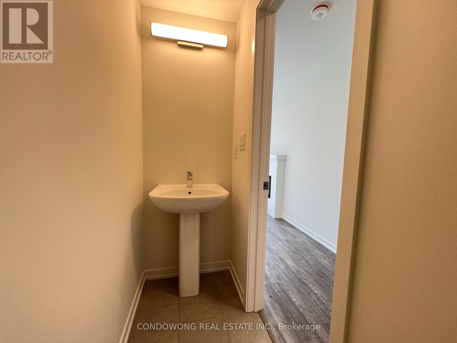 6 Matawin Lane, Richmond Hill, Ontario  L4B 0H8 - Photo 13 - N12360374