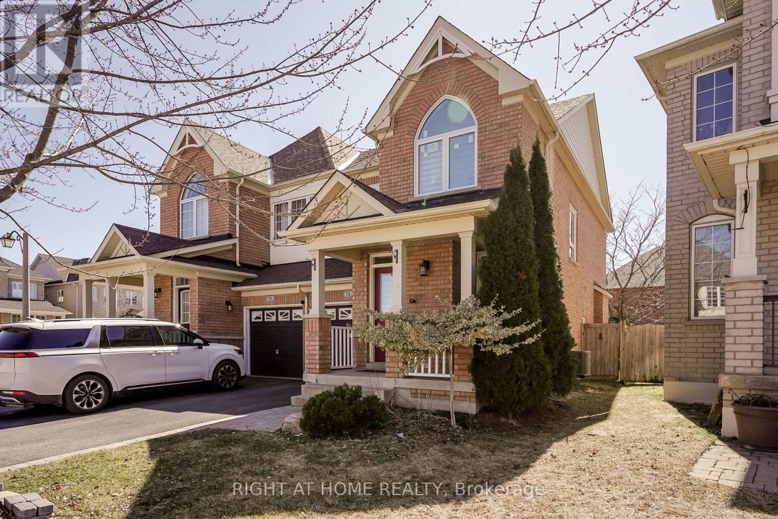 74 Amos Lehman Way, Whitchurch-Stouffville, Ontario  L4A 0L3 - Photo 2 - N12360386