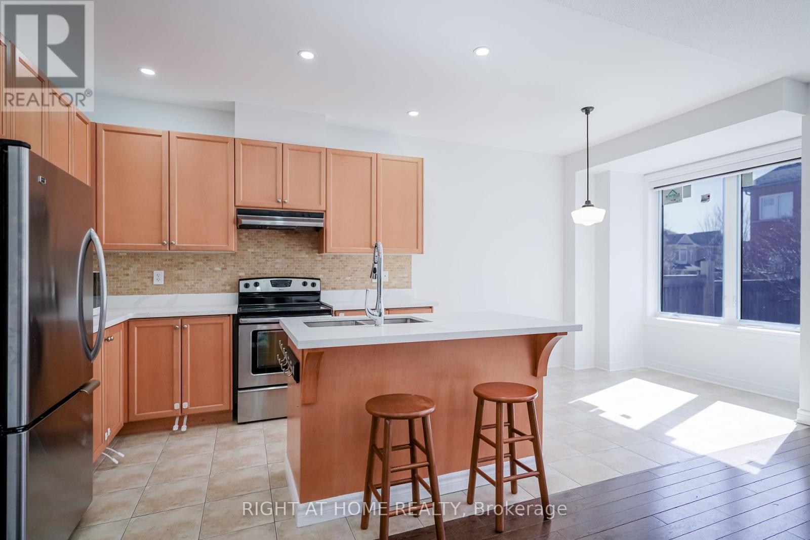 74 Amos Lehman Way, Whitchurch-Stouffville, Ontario  L4A 0L3 - Photo 20 - N12360386
