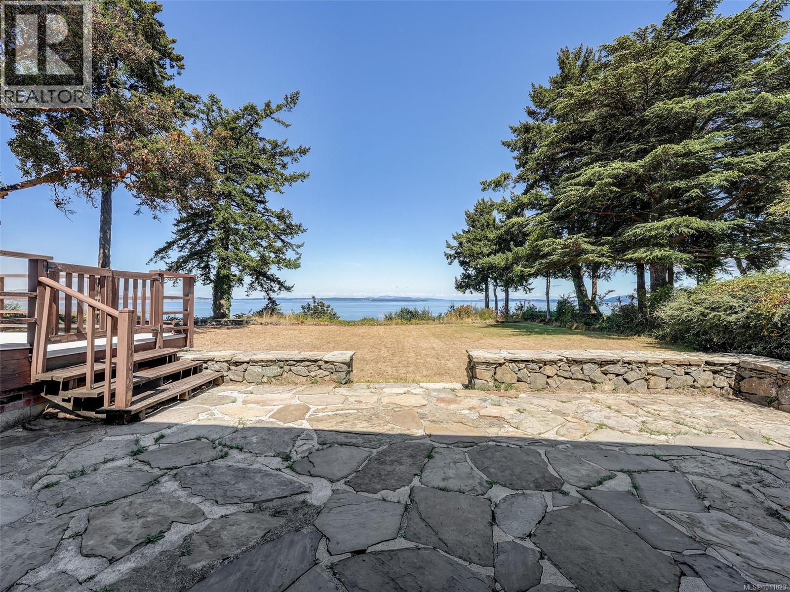 4598 Torquay Dr, Saanich, British Columbia  V8N 3L7 - Photo 20 - 1011823