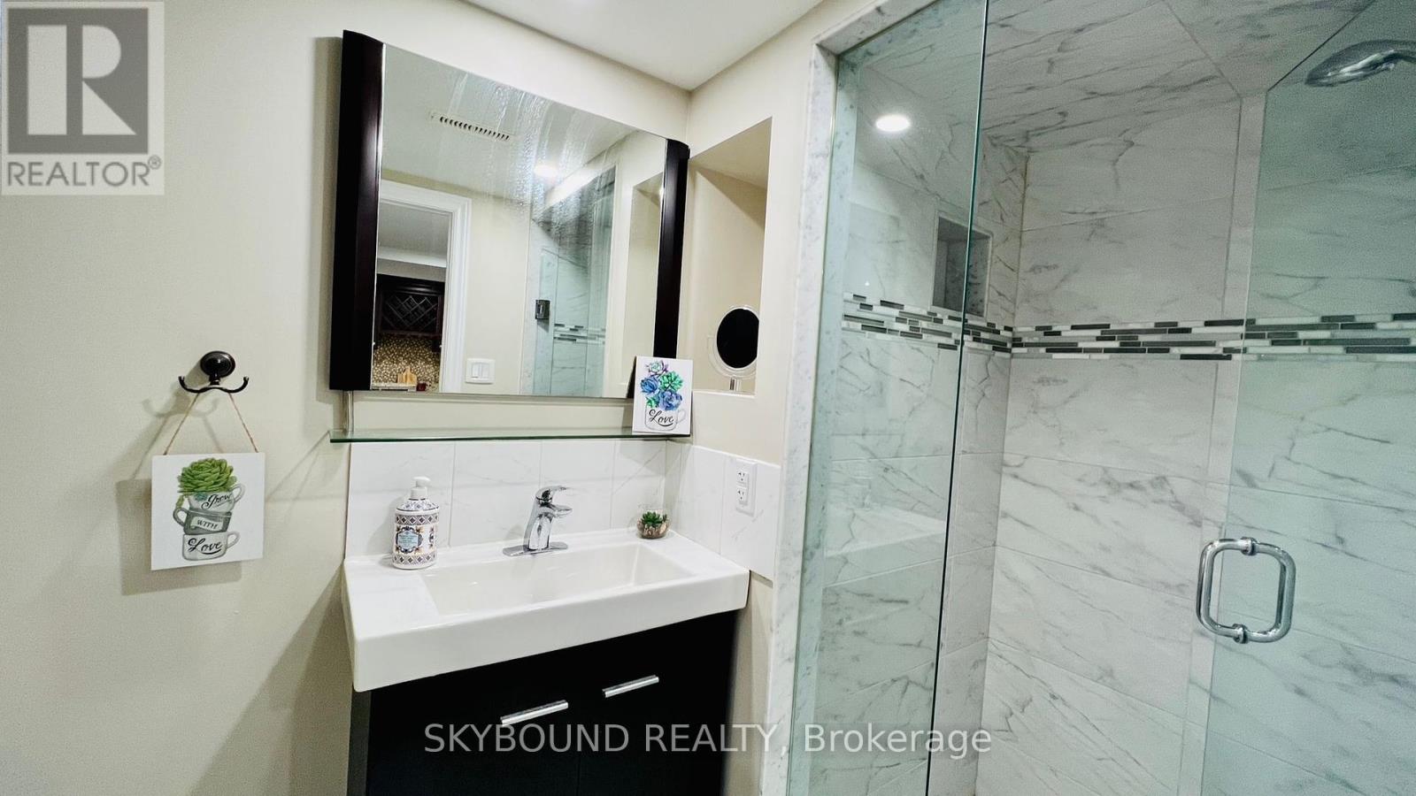 Bsmt - 1161 Claredale Road W, Mississauga, Ontario  L5G 1T7 - Photo 12 - W12360379