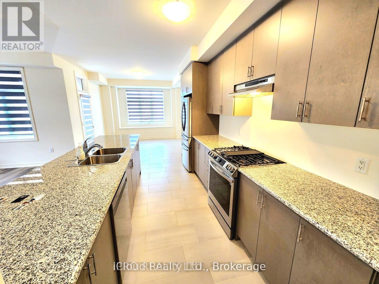 428 Silver Maple Road, Oakville, Ontario  L6H 7H5 - Photo 6 - W12360428