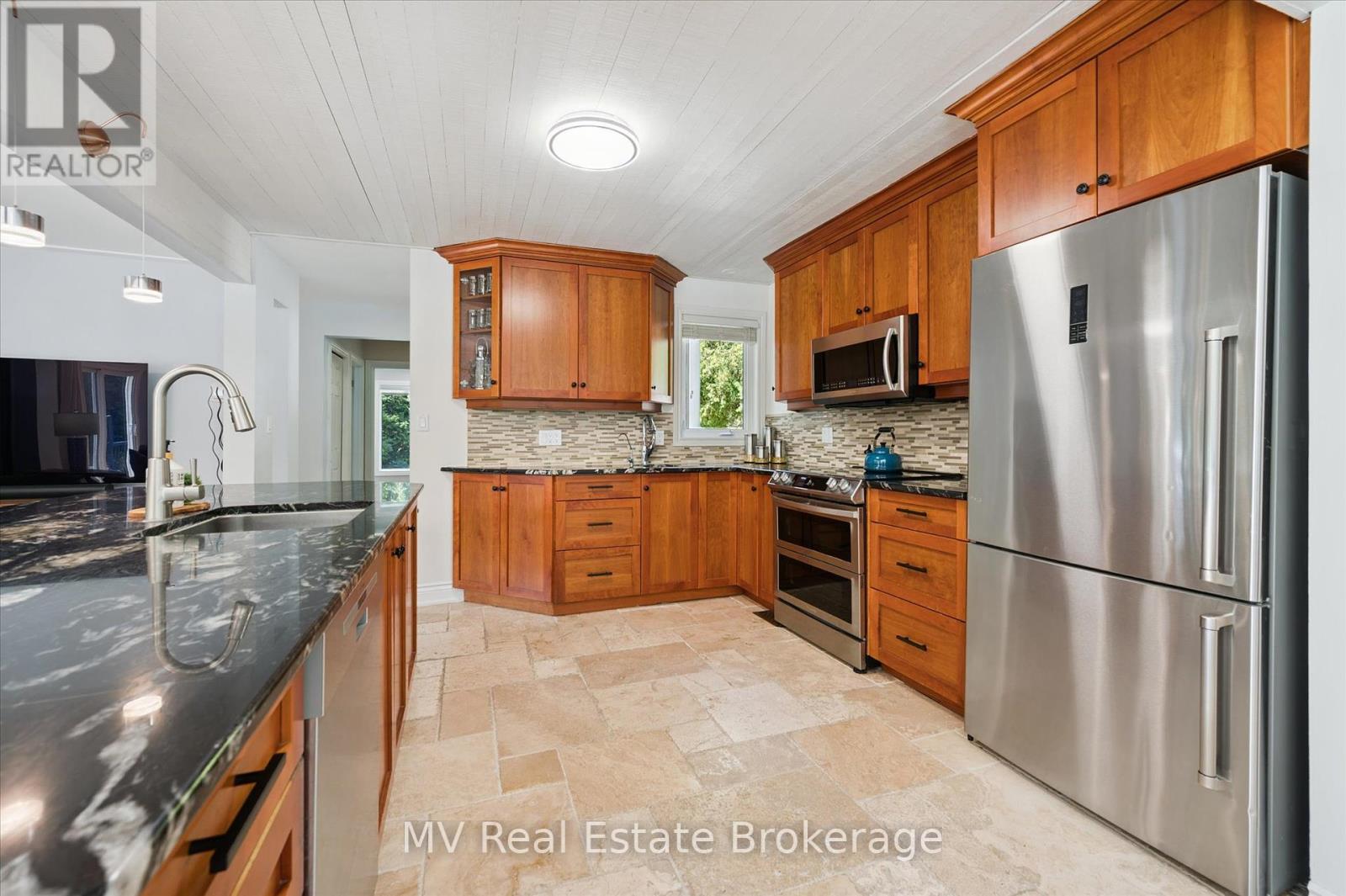 453 Mill Street, Centre Wellington, Ontario  N0B 1S0 - Photo 13 - X12360438