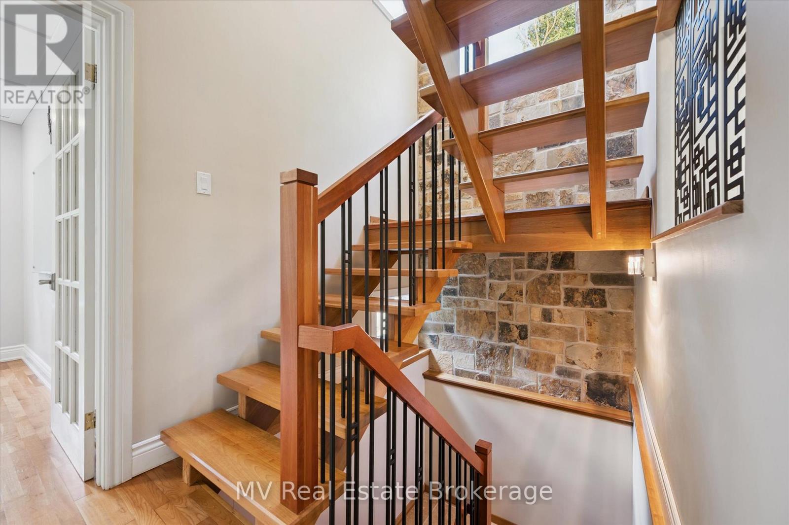 453 Mill Street, Centre Wellington, Ontario  N0B 1S0 - Photo 34 - X12360438