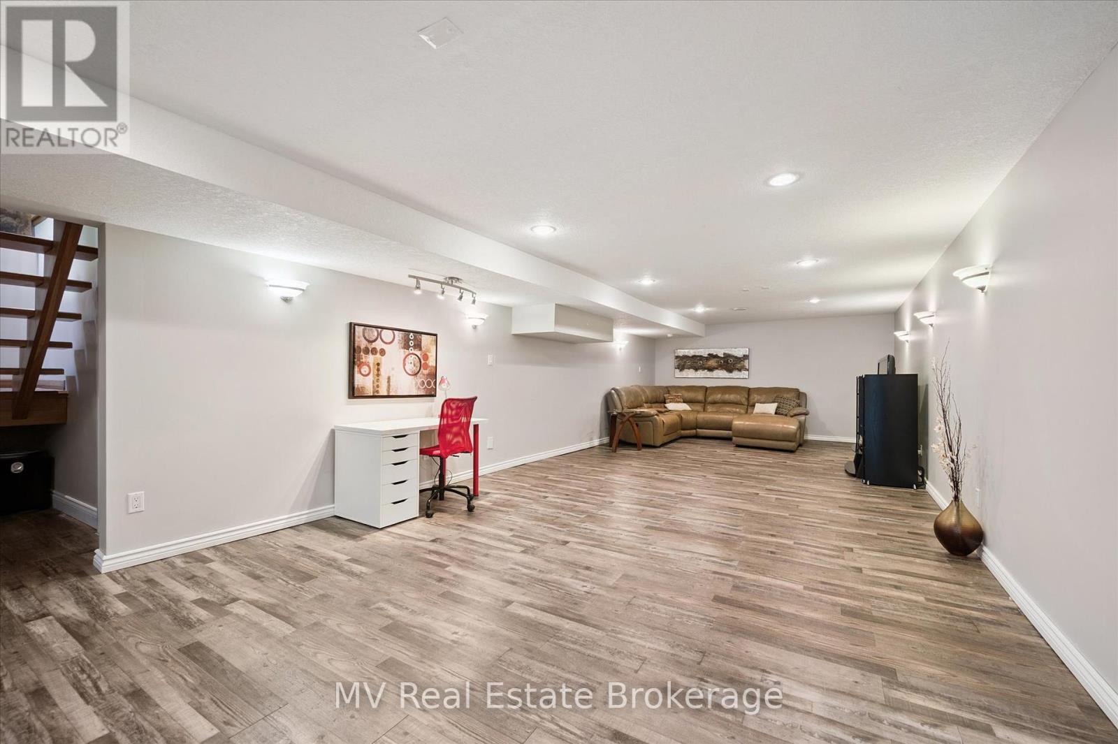 453 Mill Street, Centre Wellington, Ontario  N0B 1S0 - Photo 38 - X12360438