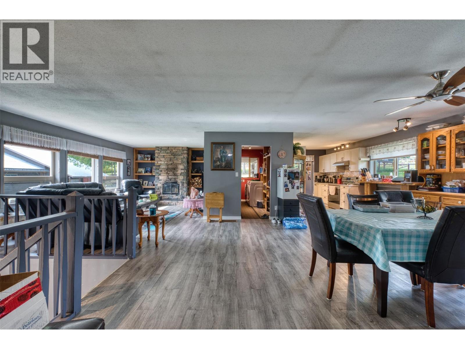 348 Creighton Valley Road, Lumby, British Columbia  V0E 2G1 - Photo 3 - 10360327