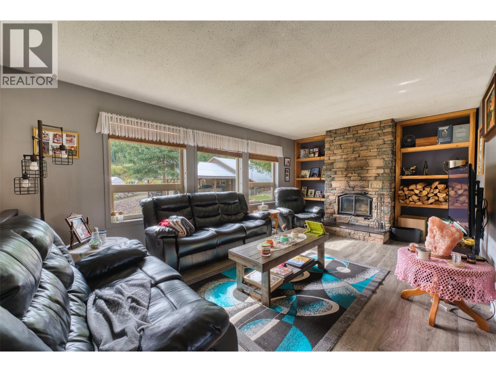 348 Creighton Valley Road, Lumby, British Columbia  V0E 2G1 - Photo 4 - 10360327