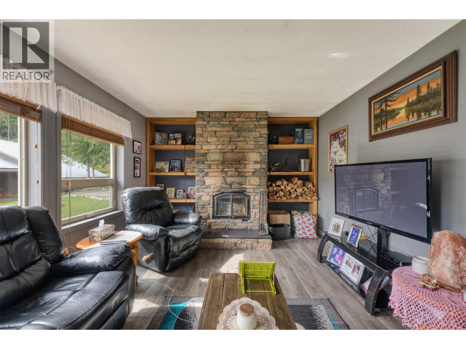 348 Creighton Valley Road, Lumby, British Columbia  V0E 2G1 - Photo 5 - 10360327