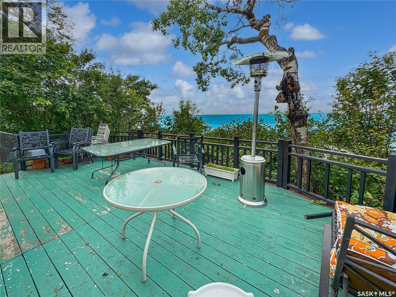 Property at 77 Lakeview AVENUE image 4