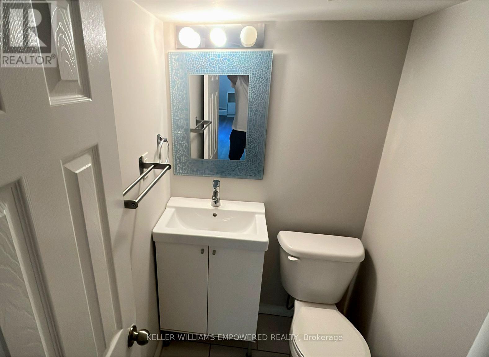 Lower - 17 Collins Crescent, Aurora, Ontario  L4G 2W1 - Photo 14 - N12360450