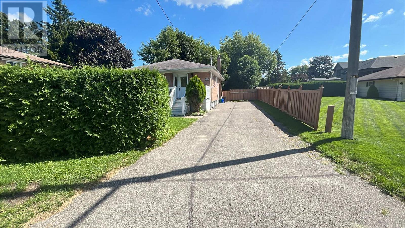 Lower - 17 Collins Crescent, Aurora, Ontario  L4G 2W1 - Photo 2 - N12360450