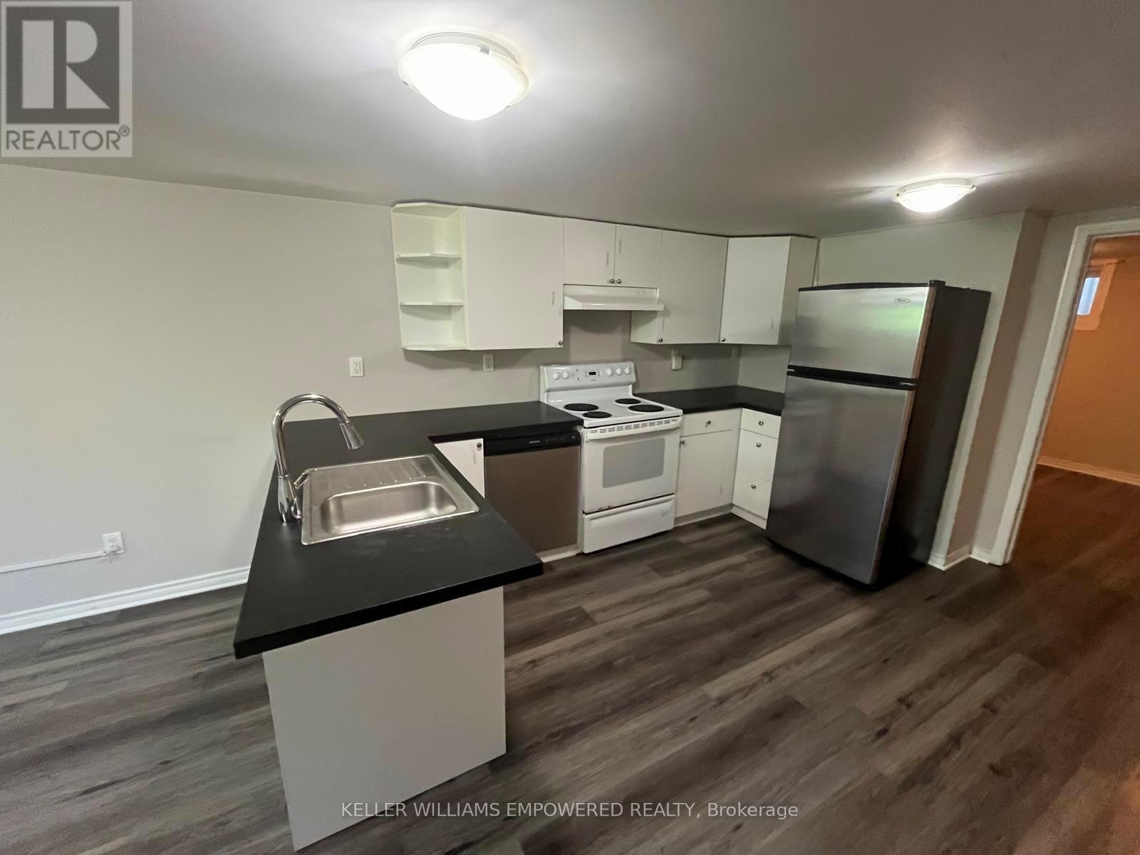 Lower - 17 Collins Crescent, Aurora, Ontario  L4G 2W1 - Photo 6 - N12360450