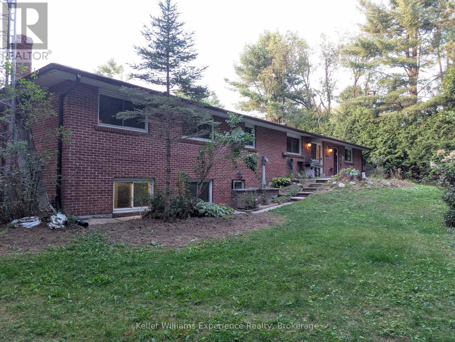 386 Beaumont Drive, Bracebridge, Ontario  P1L 1X2 - Photo 30 - X12359295