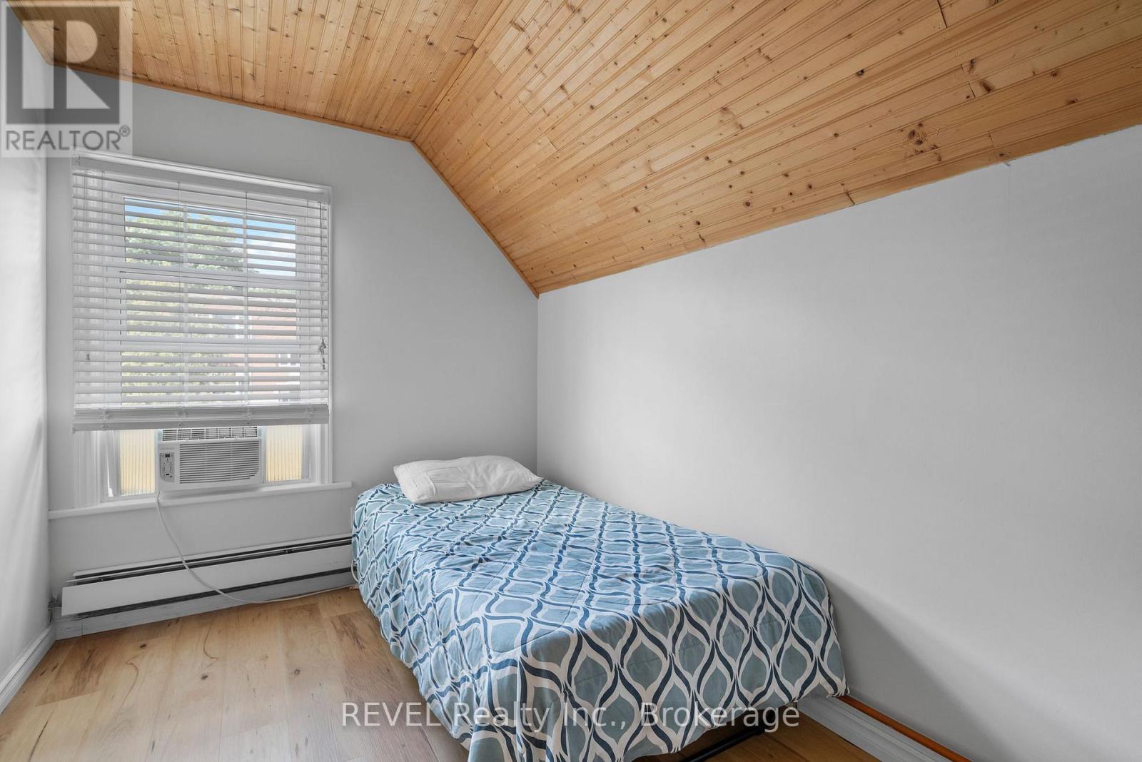 5408 Ontario Avenue, Niagara Falls, Ontario  L2E 3S5 - Photo 26 - X12360459