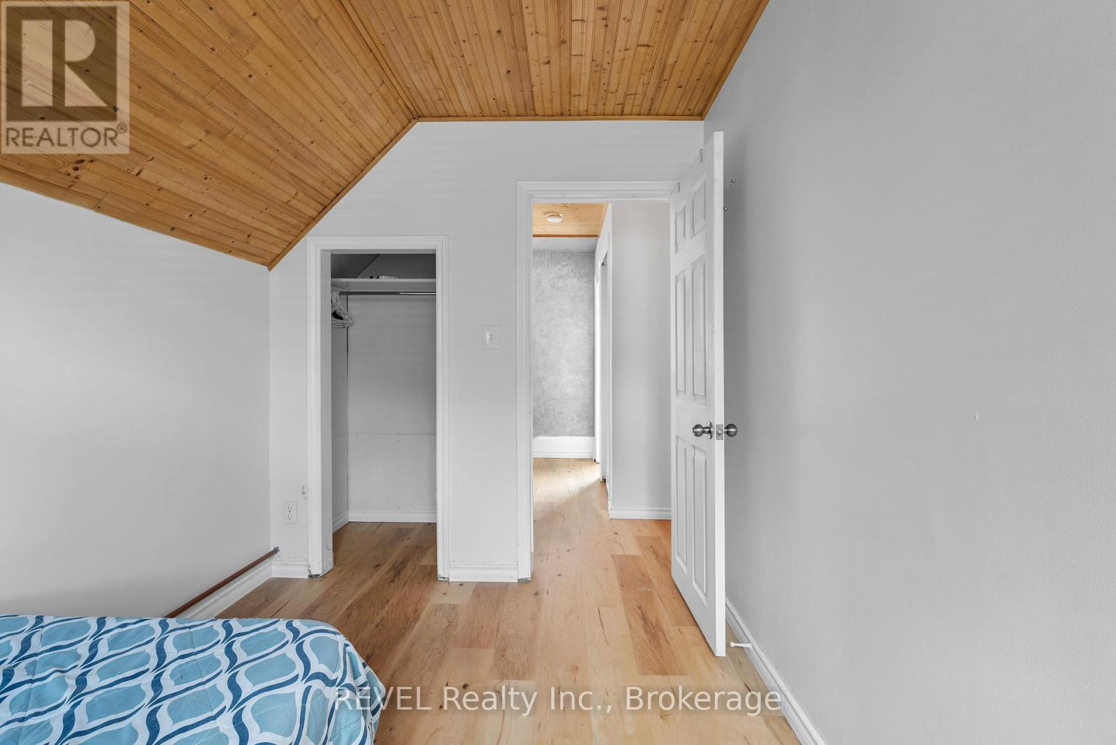 5408 Ontario Avenue, Niagara Falls, Ontario  L2E 3S5 - Photo 27 - X12360459
