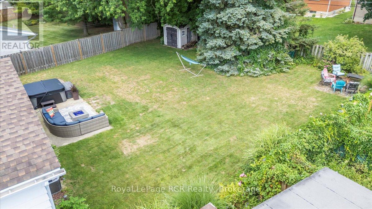 561 18th Avenue, Hanover, Ontario  N4N 3B2 - Photo 27 - X12360454