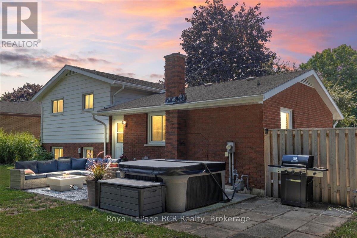 561 18th Avenue, Hanover, Ontario  N4N 3B2 - Photo 30 - X12360454