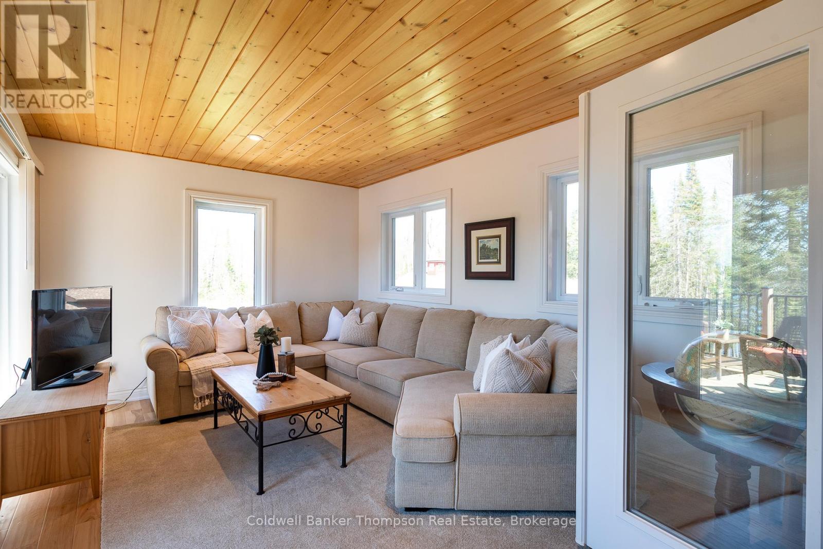 35 Audrey Smith Road, Magnetawan, Ontario  P0A 1C0 - Photo 12 - X12360486