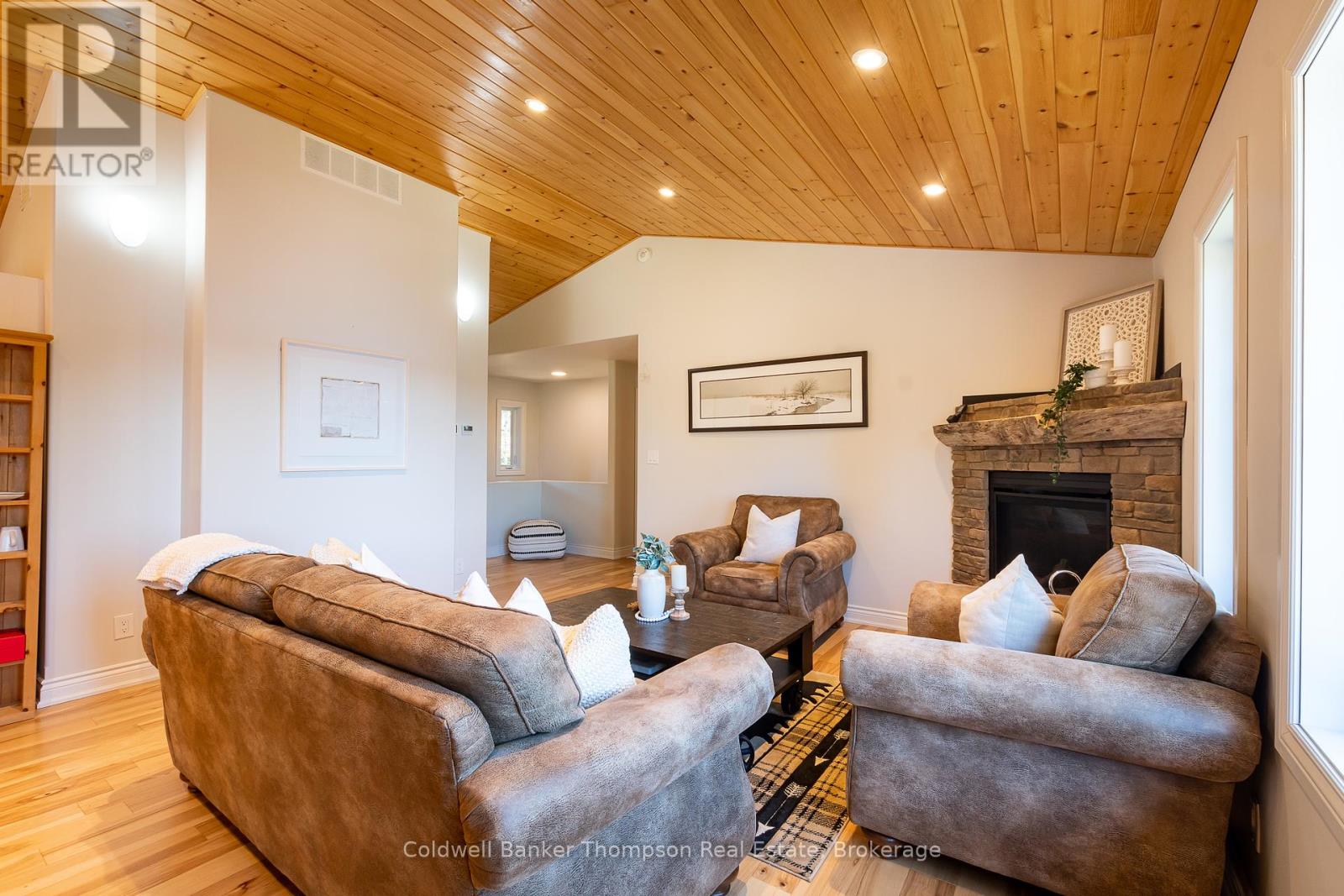 35 Audrey Smith Road, Magnetawan, Ontario  P0A 1C0 - Photo 14 - X12360486