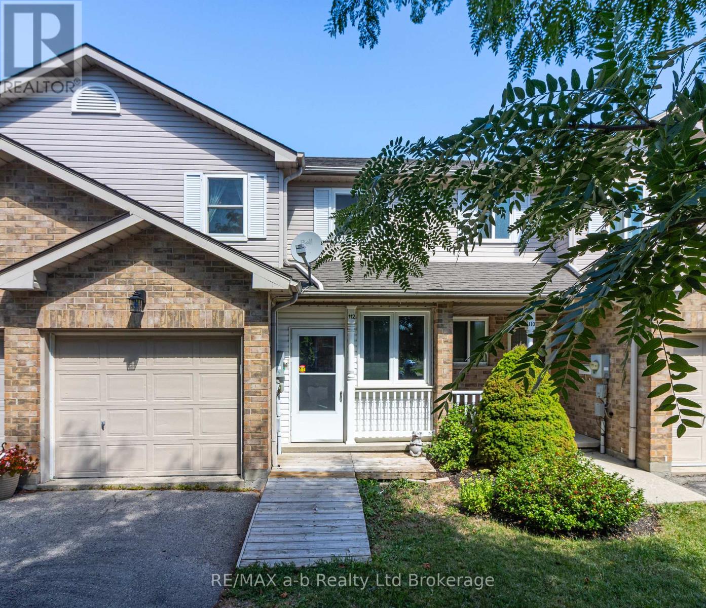 112 Athlone Crescent, Stratford, Ontario  N4Z 1H8 - Photo 1 - X12360456