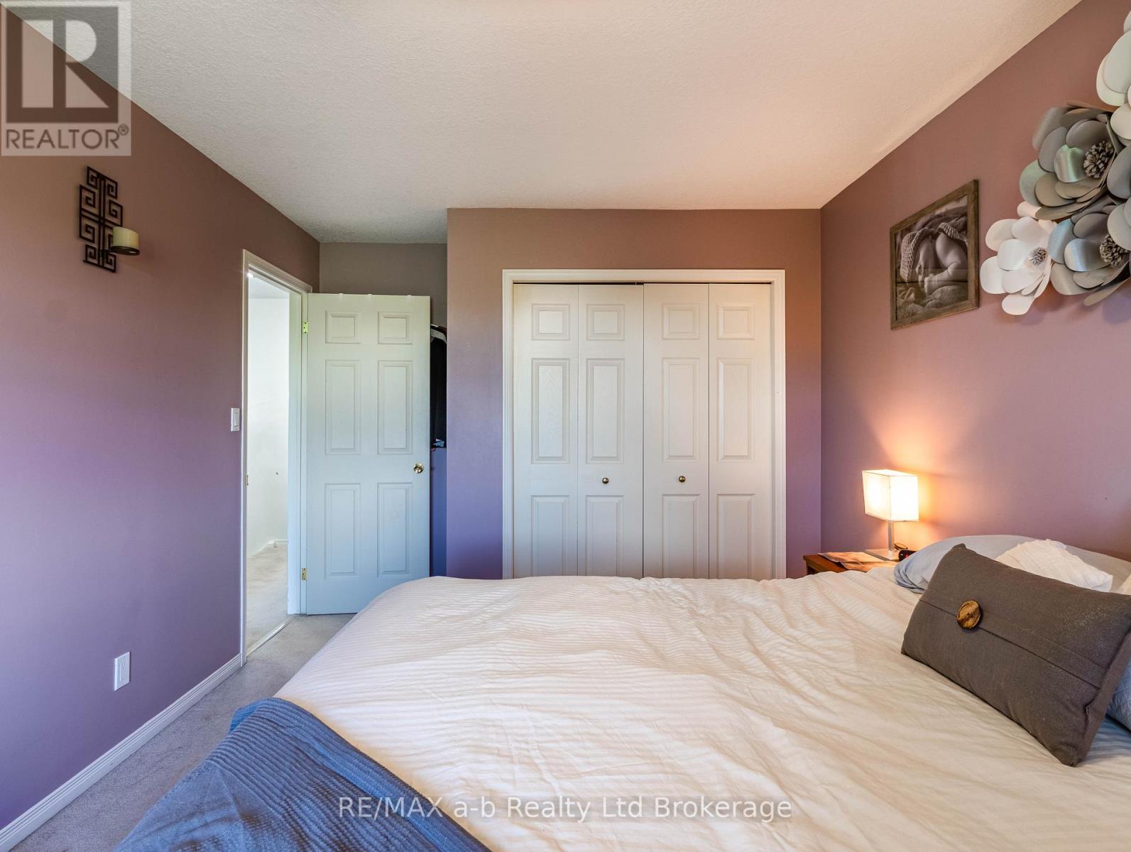 112 Athlone Crescent, Stratford, Ontario  N4Z 1H8 - Photo 11 - X12360456
