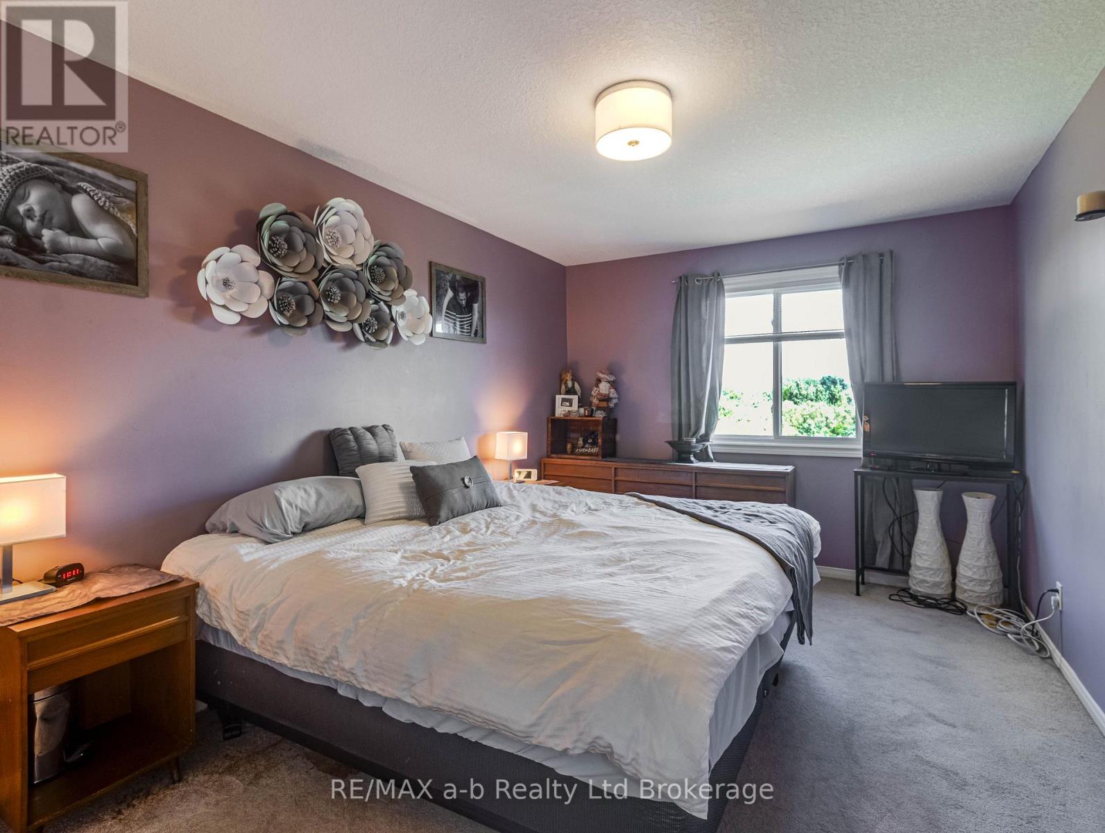 112 Athlone Crescent, Stratford, Ontario  N4Z 1H8 - Photo 13 - X12360456