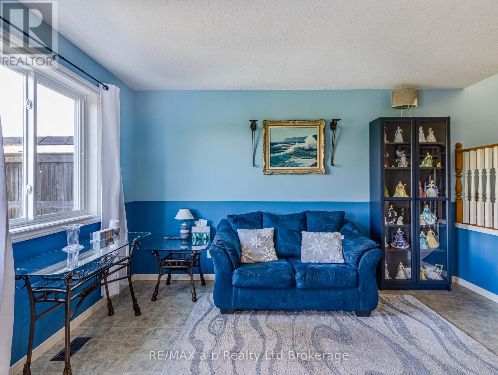 112 Athlone Crescent, Stratford, Ontario  N4Z 1H8 - Photo 8 - X12360456