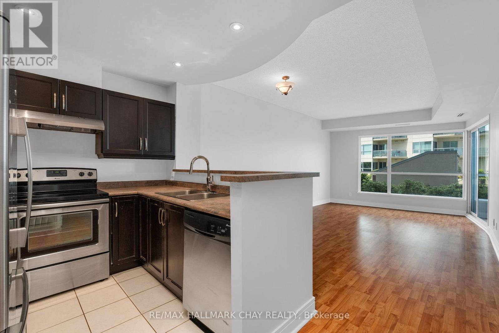 307 - 2 Toronto Street, Barrie, Ontario  L4N 9R2 - Photo 8 - S12351020