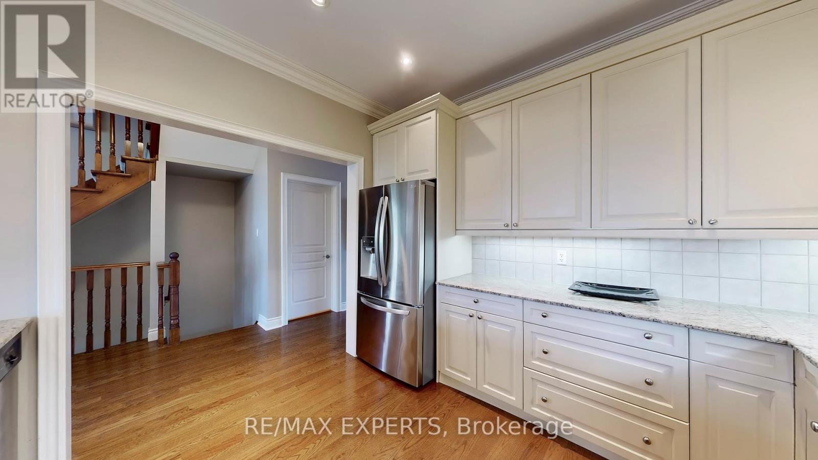 110 Rolling Hills Lane W, Caledon, Ontario  L7E 1T8 - Photo 16 - W12337021