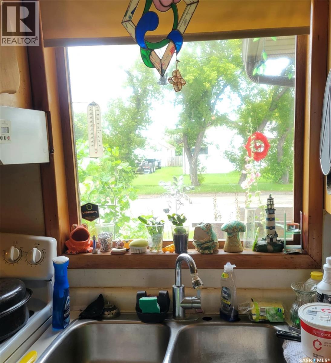 231 Third Street Ne, Preeceville, Saskatchewan  S0A 3B0 - Photo 3 - SK016460