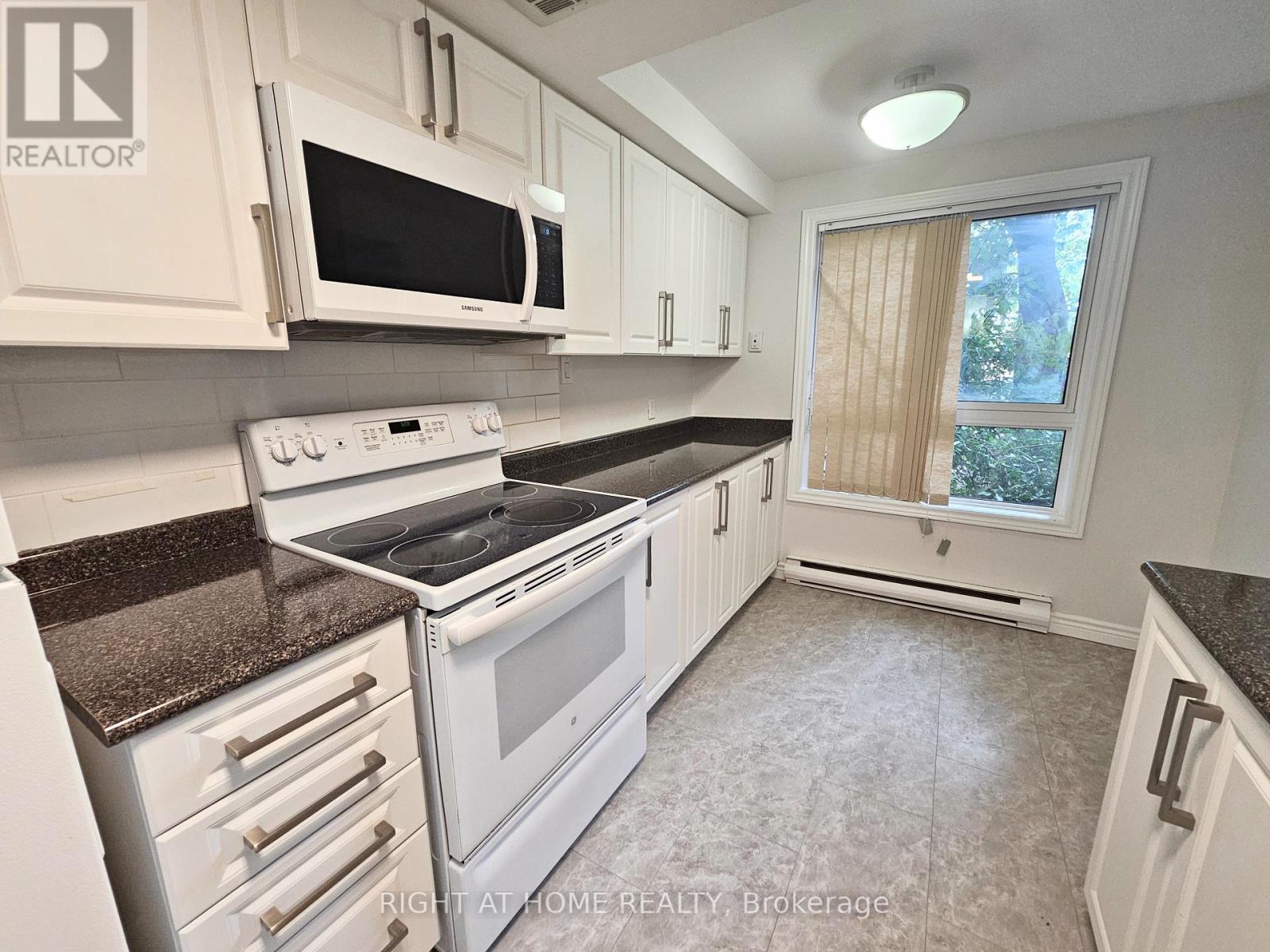 Property at 61 - 53 TAUNTON ROAD E image 3