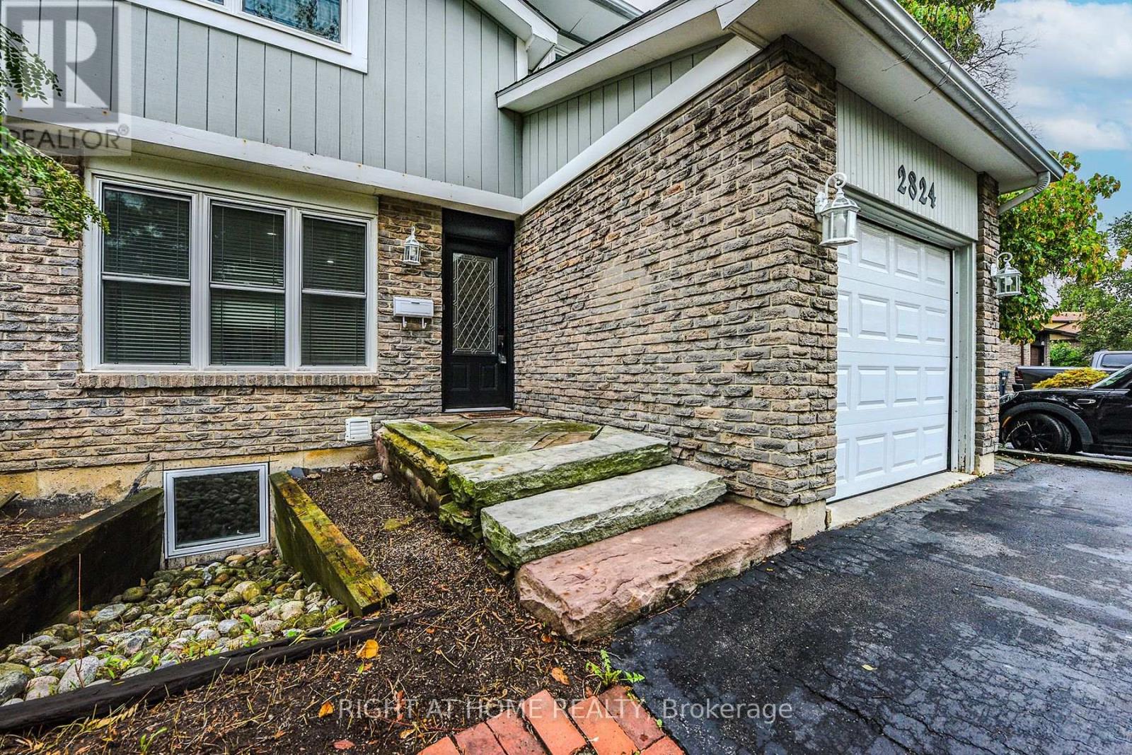 Property at 2824 BUCKLEPOST CRESCENT image 2