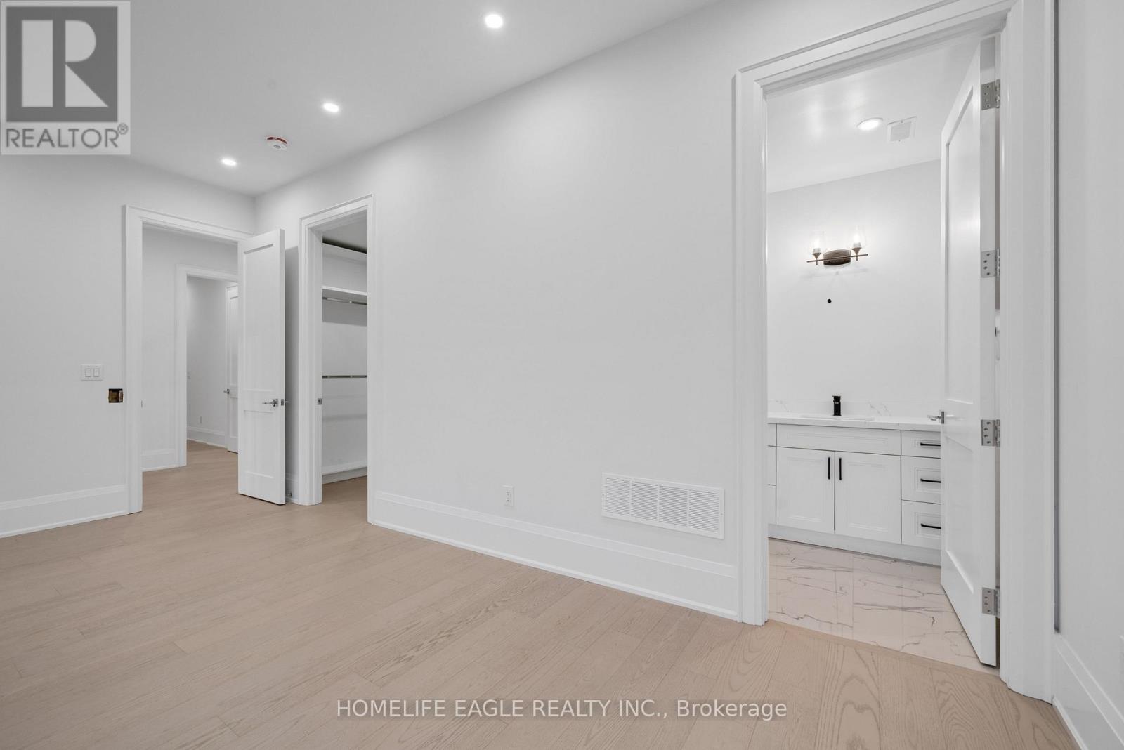 363 Penn Avenue, Newmarket, Ontario  L3Y 2S7 - Photo 26 - N12360465