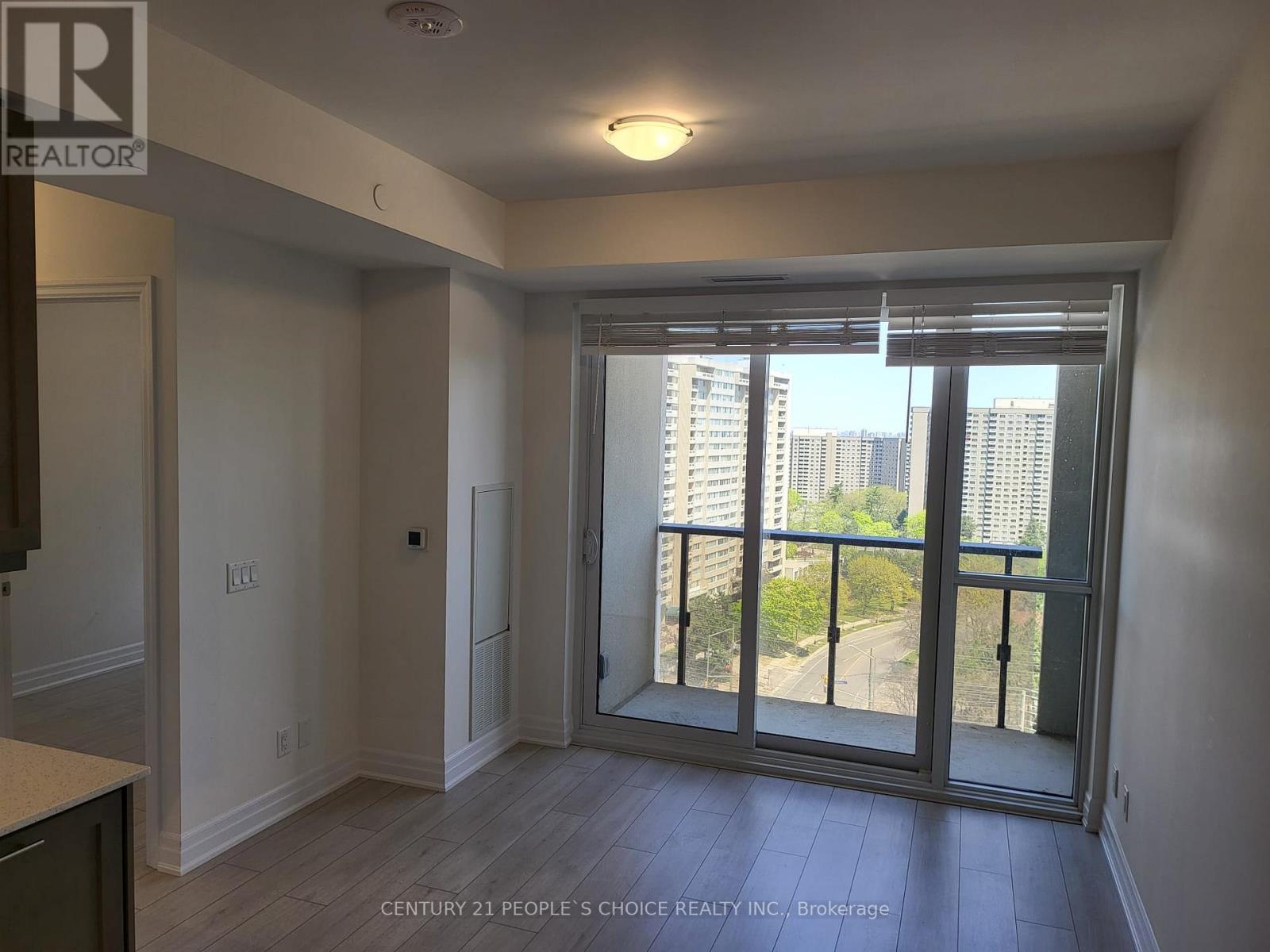 1102 - 30 Elm Drive W, Mississauga, Ontario  L5B 1L9 - Photo 6 - W12360453