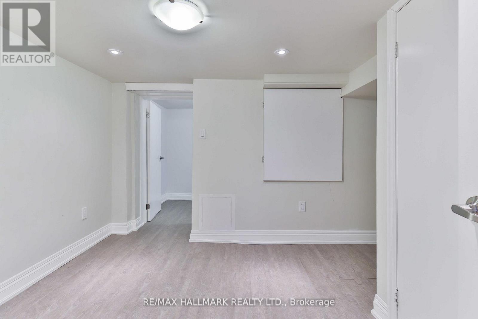 281 Symington Avenue, Toronto, Ontario  M6P 3W7 - Photo 14 - W12360488