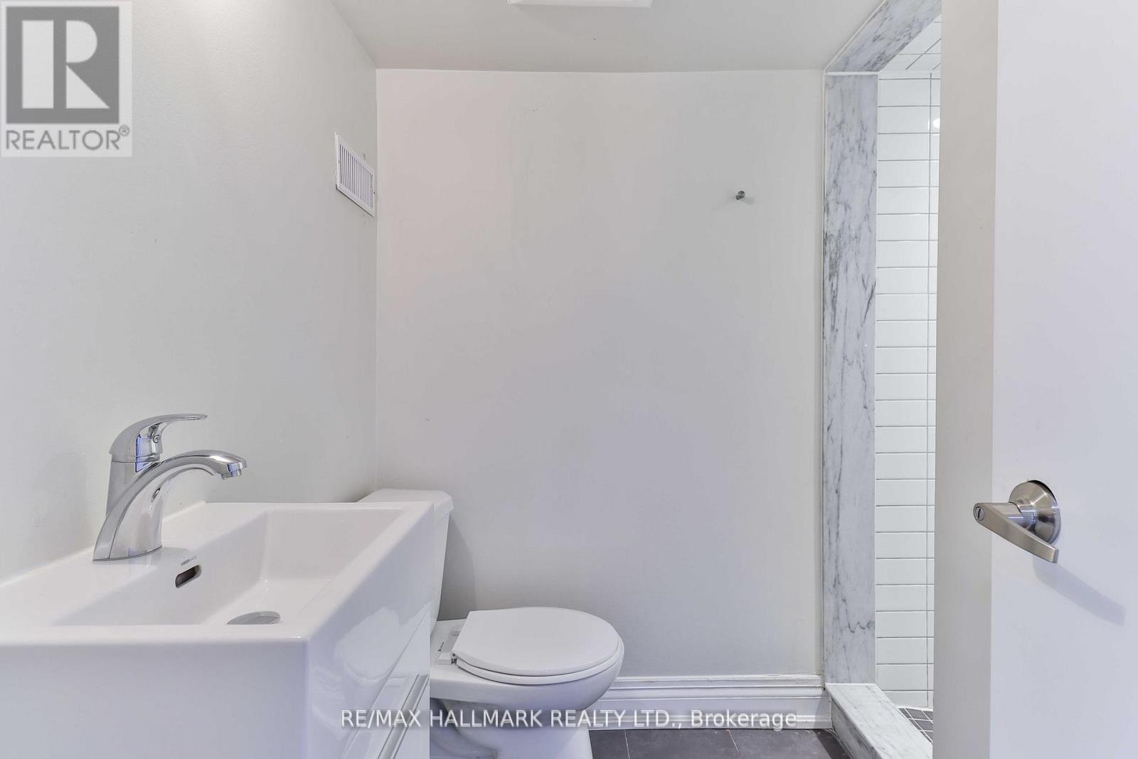 281 Symington Avenue, Toronto, Ontario  M6P 3W7 - Photo 15 - W12360488
