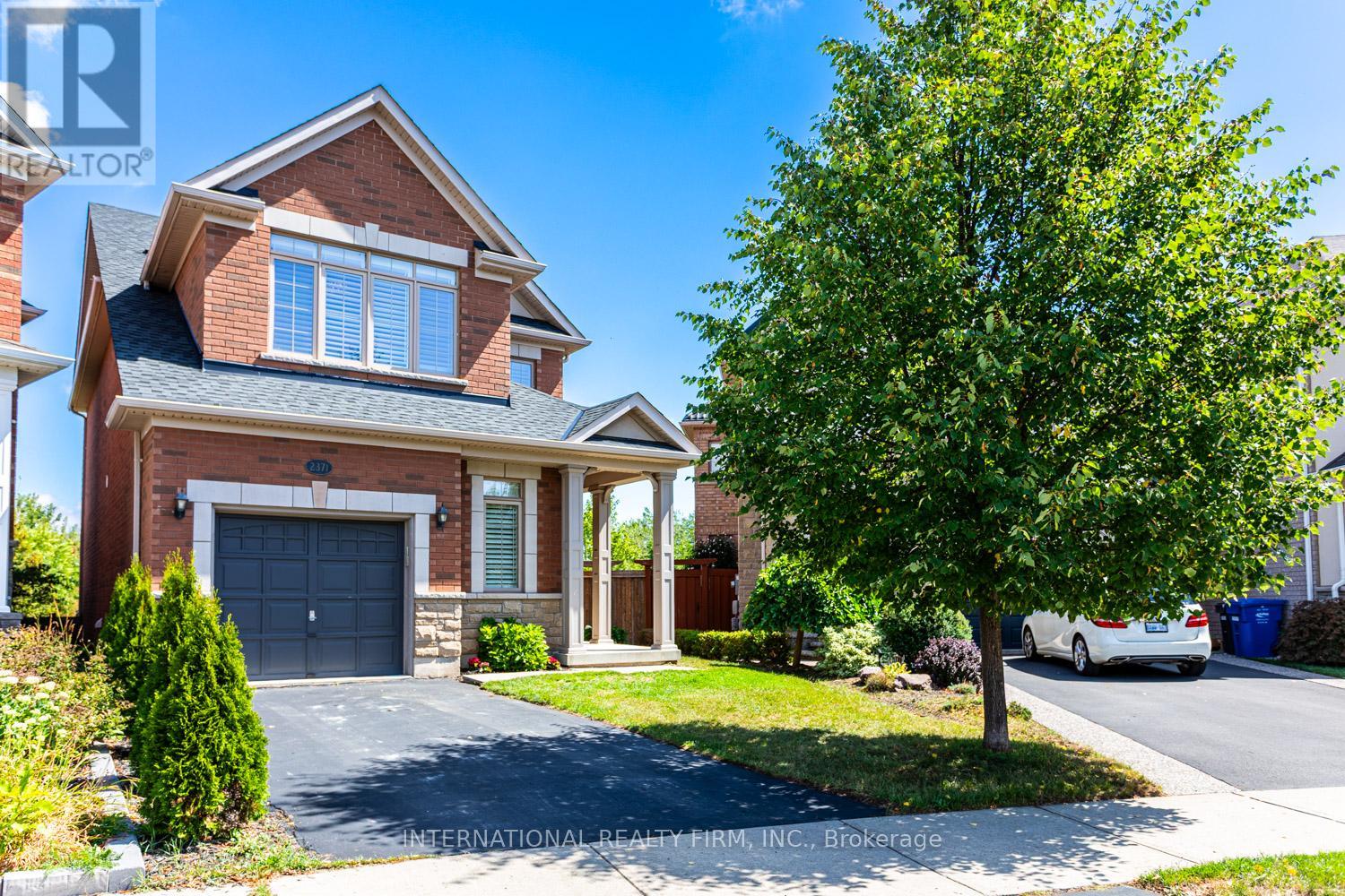2371 Quetico Crescent, Oakville, Ontario  L6M 0R5 - Photo 1 - W12360494