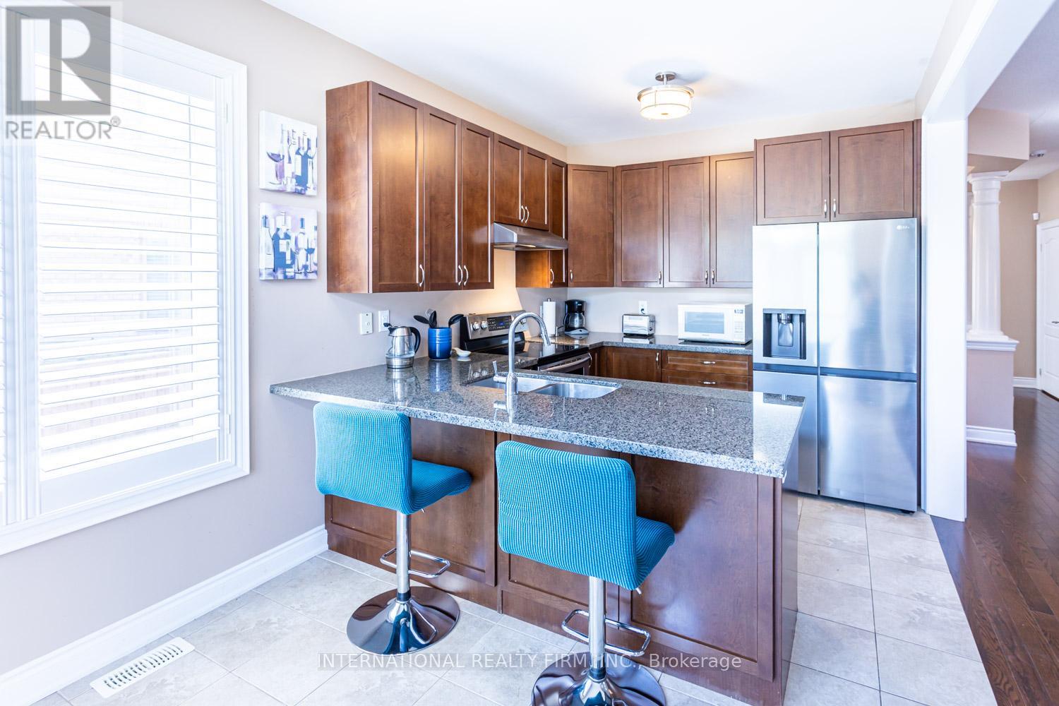2371 Quetico Crescent, Oakville, Ontario  L6M 0R5 - Photo 13 - W12360494